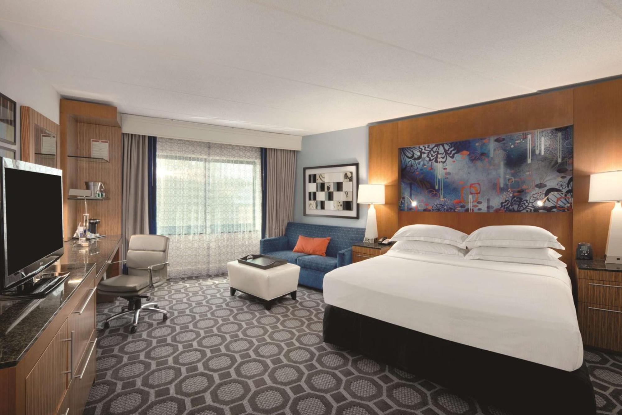 Отель Hilton Long Island/Huntington Мелвилл Экстерьер фото