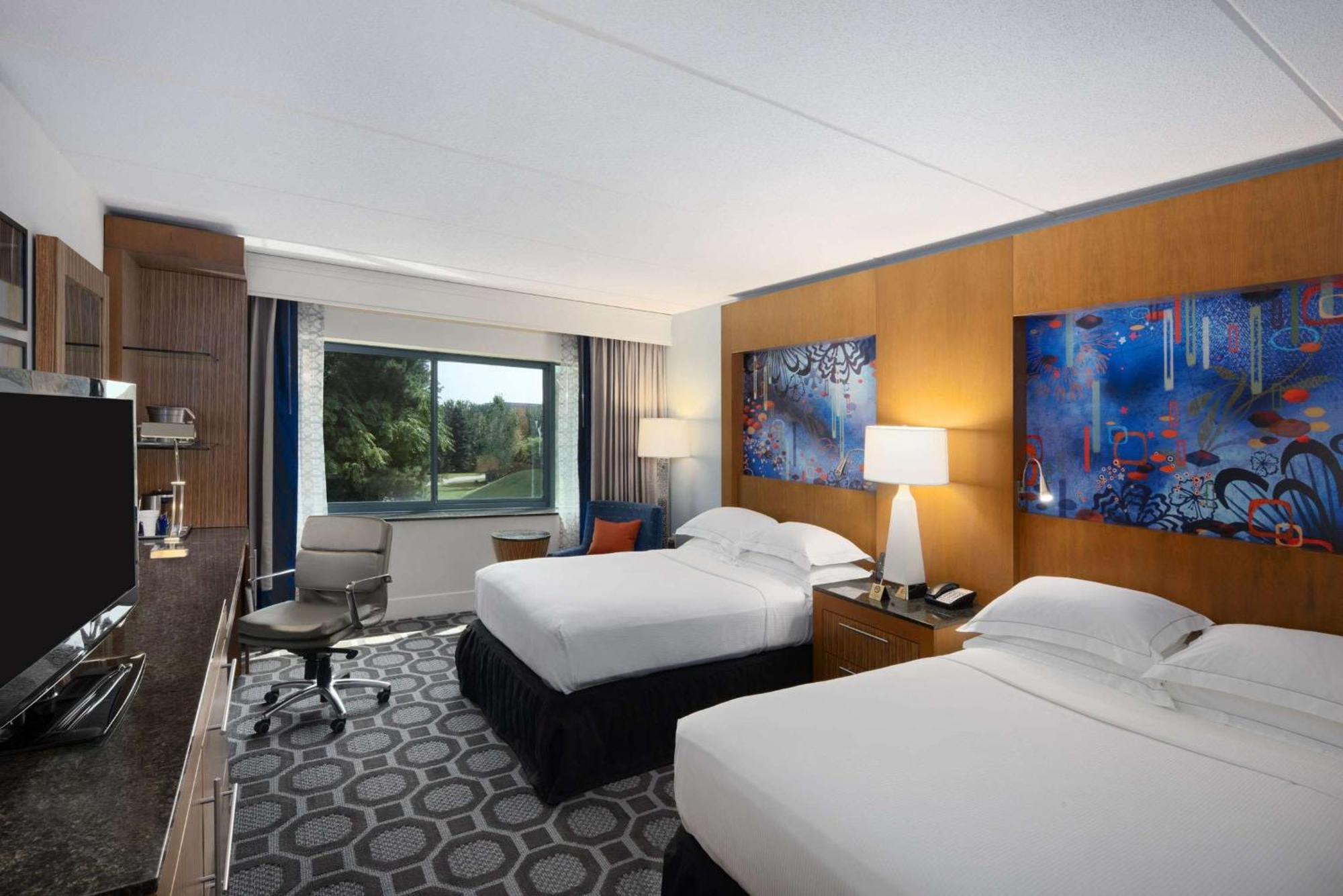Отель Hilton Long Island/Huntington Мелвилл Экстерьер фото