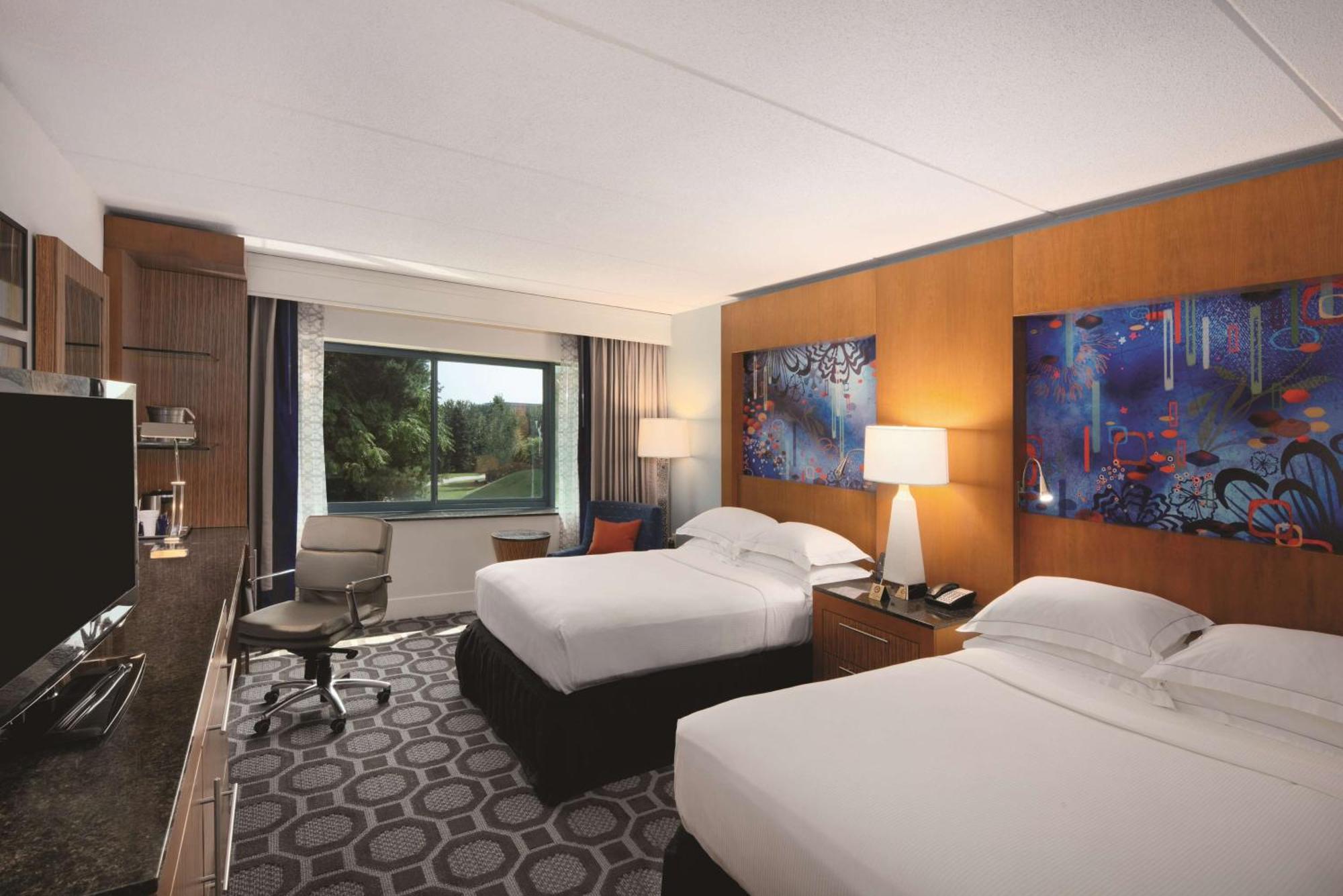 Отель Hilton Long Island/Huntington Мелвилл Экстерьер фото